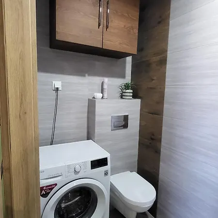 Rzeczanska Poznan, 50m2, Dwie Sypialnie Z Salonem I Aneksem Kuchennym, Balkon, Parking Podziemny, Czwarte Pietro, Winda, Nowy Blok Daire *