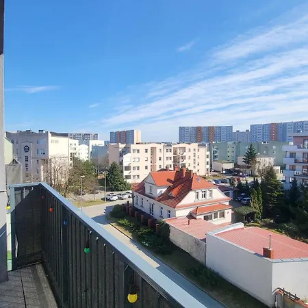 Apartman Rzeczanska Poznan, 50m2, Dwie Sypialnie Z Salonem I Aneksem Kuchennym, Balkon, Parking Podziemny, Czwarte Pietro, Winda, Nowy Blok Poznań