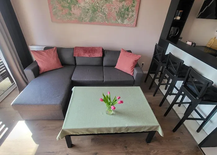 Daire Rzeczanska Poznan, 50m2, Dwie Sypialnie Z Salonem I Aneksem Kuchennym, Balkon, Parking Podziemny, Czwarte Pietro, Winda, Nowy Blok *