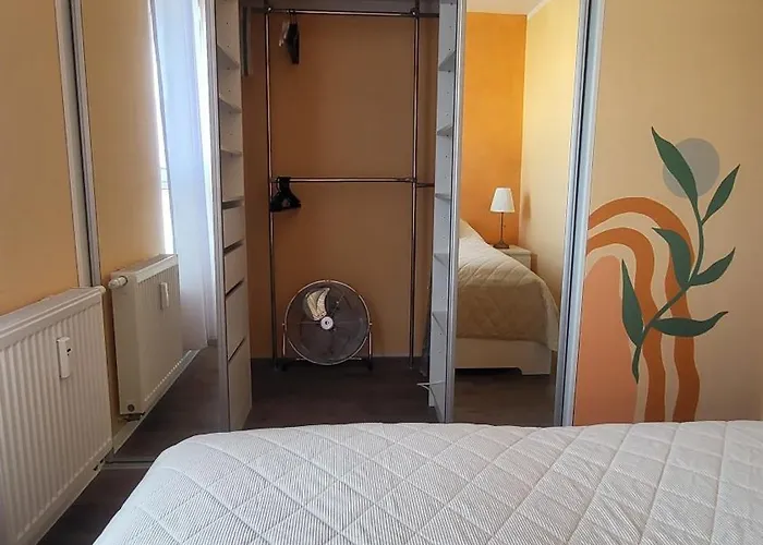 Rzeczanska Poznan, 50m2, Dwie Sypialnie Z Salonem I Aneksem Kuchennym, Balkon, Parking Podziemny, Czwarte Pietro, Winda, Nowy Blok Daire Poznan