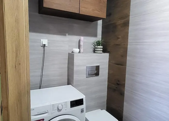 Rzeczanska Poznan, 50m2, Dwie Sypialnie Z Salonem I Aneksem Kuchennym, Balkon, Parking Podziemny, Czwarte Pietro, Winda, Nowy Blok Daire *